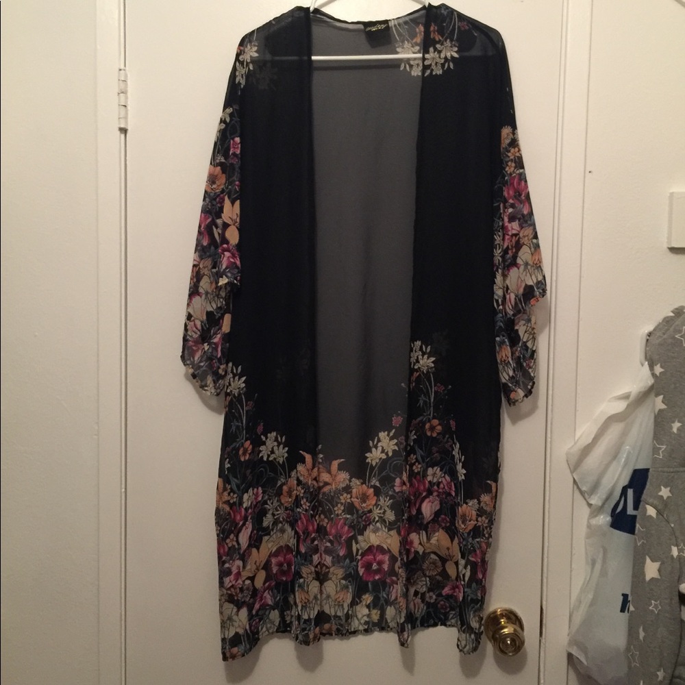 Sheer kimono navy blue with beautiful flowers